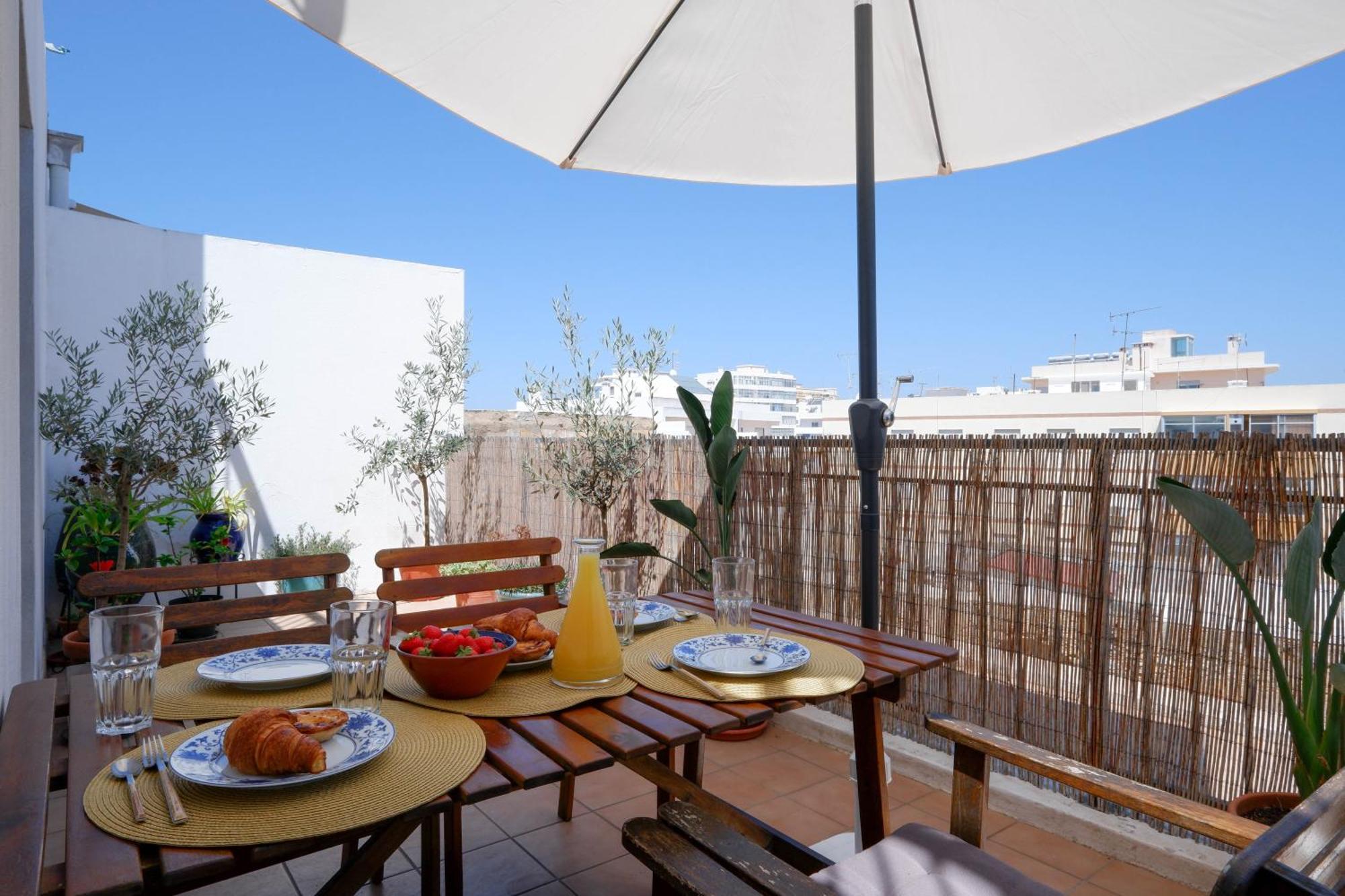 Spacious Terrace, Swimming Pool, Private Parking Olhao Exterior photo